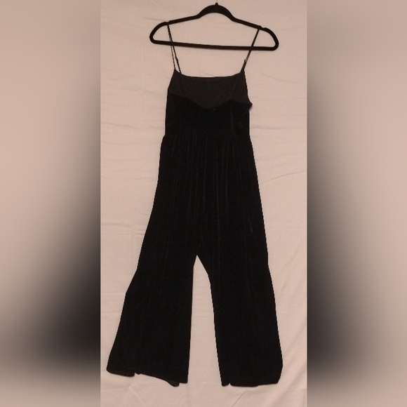 Urban Outfitters Elegant Black Jumpsuit - Picture 2 of 7